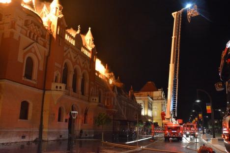 Imagini de coşmar cu incendiul catastrofal din centrul Oradiei (FOTO/VIDEO)