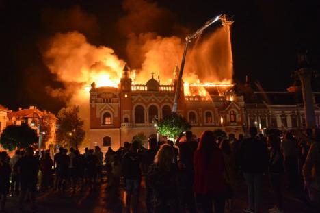 Imagini de coşmar cu incendiul catastrofal din centrul Oradiei (FOTO/VIDEO)