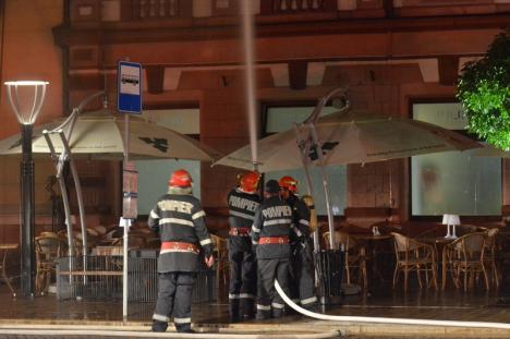 Imagini de coşmar cu incendiul catastrofal din centrul Oradiei (FOTO/VIDEO)