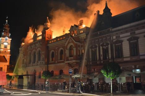 Imagini de coşmar cu incendiul catastrofal din centrul Oradiei (FOTO/VIDEO)