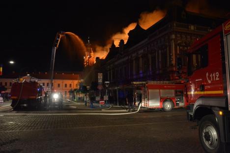 Imagini de coşmar cu incendiul catastrofal din centrul Oradiei (FOTO/VIDEO)