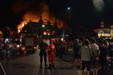 Imagini de coşmar cu incendiul catastrofal din centrul Oradiei (FOTO/VIDEO)