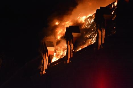 Imagini de coşmar cu incendiul catastrofal din centrul Oradiei (FOTO/VIDEO)