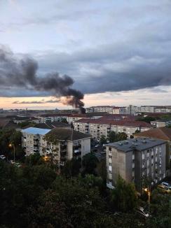 Incendiu în Oradea, la un garaj de lângă brutăria Dorbob (FOTO)