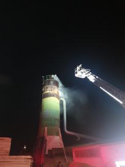 Incendiu la o fabrică de sicrie din Bihor (FOTO)