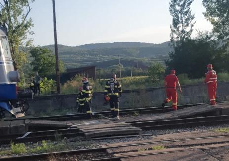 Incendiu la o locomotivă, în gara din Vadu Crișului (FOTO)