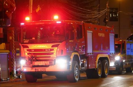 Incendiu într-un bloc din Oradea. Cum a pornit focul
