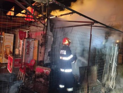 Incendiu la o magazie de pe centura din Oradea (FOTO)