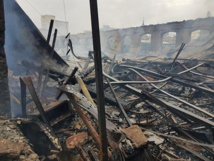 Imaginile dezastrului: Cum arată Piaţa Mare din Oradea, în urma incendiului (FOTO / VIDEO)