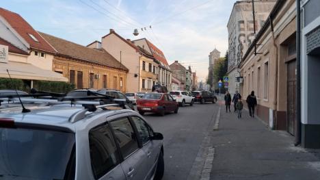 Incendiu în centrul Oradiei. Un apartament a fost cuprins de flăcări (FOTO/VIDEO)