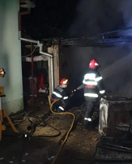 Incendiu într-un bloc din Oradea şi la o casă din Sârbi, din cauza unor defecţiuni electrice