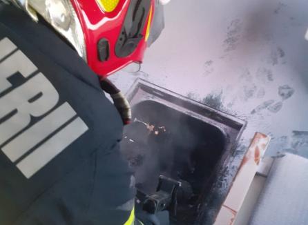 Incendiu în trenul Oradea - Cluj. 100 de călători s-au autoevacuat 