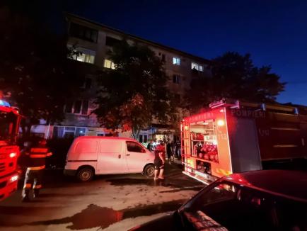 Agitație în Velența: A izbucnit un incendiu la parterul unui bloc, mai mulți locatari s-au autoevacuat de frică (FOTO/VIDEO)