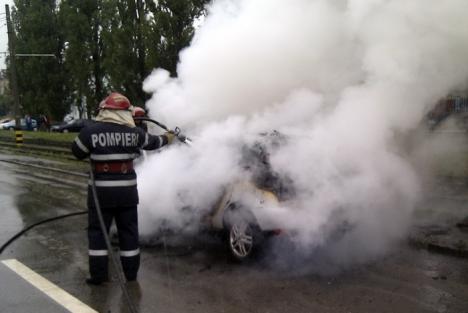 Maşini distruse de foc, pe şoselele din Bihor