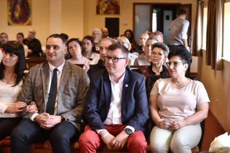 „Nu ştiam o boabă...”: Peste 100 de ucraineni refugiați în Oradea au învăţat limba română, printr-un proiect derulat de Fundația Șinca și Crucea Roșie (FOTO)