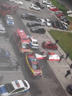 Tragedie în Oradea. O femeie a murit, după ce s-ar fi aruncat de la etajul 9 al unui bloc (FOTO)