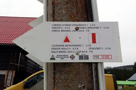 Informaţi-vă! Salvamontiştii bihoreni au pus coduri QR pe indicatoarele de pe traseele montane