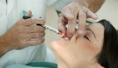 Românii îşi vor putea trata durerile de dinţi gratuit, la Urgenţă