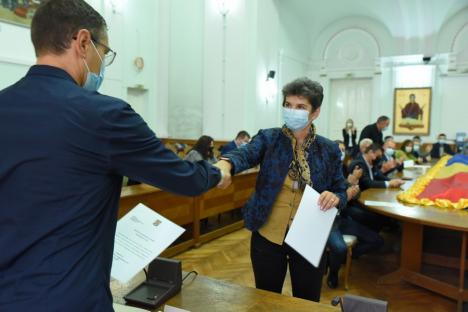 Primarul Florin Birta şi noii consilieri locali din Oradea şi-au primit mandatele de aleşi locali (FOTO / VIDEO)