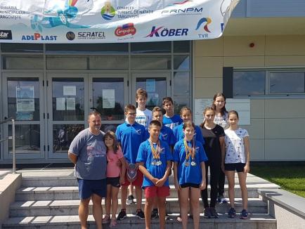 Ştefan Duca şi Anastasia Bako, performerii delegaţiei Crişul Oradea la Campionatul Național de înot pentru cadeţi