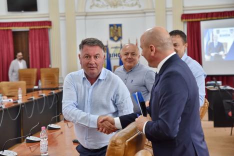 Noul prefect de Bihor, Marcel Dragoș, instalat în funcție... la Brașov: Gafa unui director din MAI la ceremonie (FOTO)