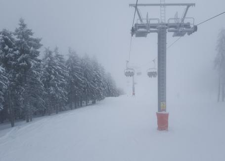 Atenție, dacă mergeți la munte! Zăpadă prea puțină pentru schi în siguranță pe pârtiile din Bihor