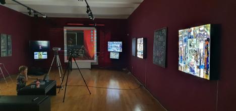 Instalație multimedia inedită la Muzeul Cetății Oradea: vizitatorii devin personaje ale unei picturi celebre (FOTO)
