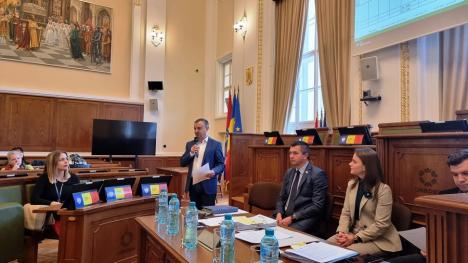 Directorii de școli din Oradea, instruiți cum să atragă bani din PNRR pentru dotări