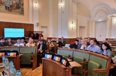 Directorii de școli din Oradea, instruiți cum să atragă bani din PNRR pentru dotări
