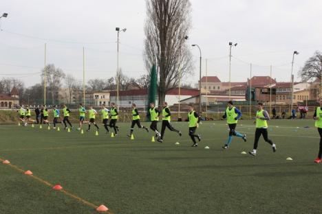 Arbitrii de liga a III-a din Transilvania au fost instruiţi din nou în Bihor, după o pauză de 19 ani (FOTO)