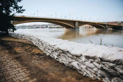 Inundații masive în Budapesta. Este stare de alertă, după ce Dunărea a ieșit din matcă și continuă să crească (FOTO)