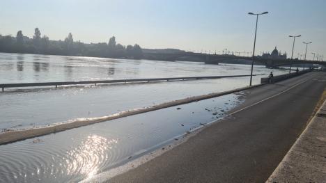 Inundații masive în Budapesta. Este stare de alertă, după ce Dunărea a ieșit din matcă și continuă să crească (FOTO)