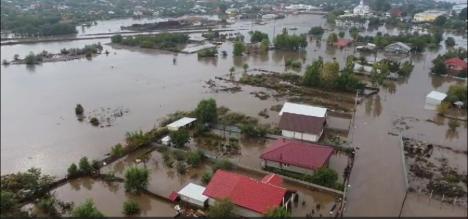 Inundații istorice în Galați: Peste 5.000 de gospodării din 12 localități au fost afectate. Se pregătesc tabere pentru sinistrați (FOTO/VIDEO)