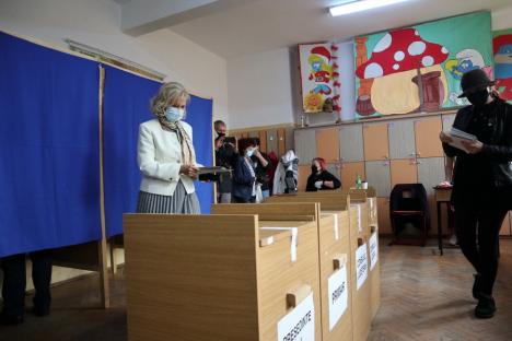 Ioan Mang crede că are şanse în faţa lui Ilie Bolojan la judeţ 'dacă bihorenii vor vota cu mintea şi inima' (FOTO / VIDEO)
