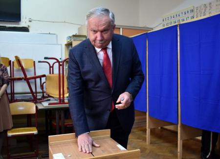 Şeful PSD Bihor, Ioan Mang, se declară optimist privind rezultatele alegerilor prezidenţiale, dar nu face pronosticuri (FOTO / VIDEO)