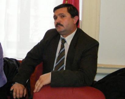 Primar contra primar: Edilul din comuna Batăr l-a dat în judecată pe predecesorul său