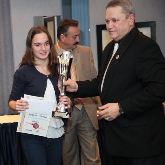 Înotătoarea Ioana Buzlea a fost desemnată cea mai bună sportivă a clubului Crişul Oradea în 2014