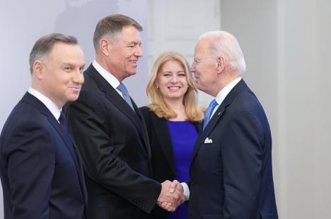 Klaus Iohannis s-a întâlnit cu Joe Biden la Varşovia. „România este dispusă să sprijine Republica Moldova în orice scenariu” (VIDEO)