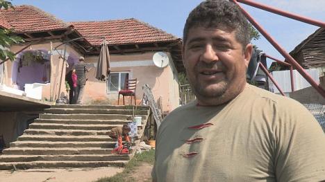 Un român se laudă că şi-a construit casă în Dolj cu banii primiţi ca ajutor social în Marea Britanie