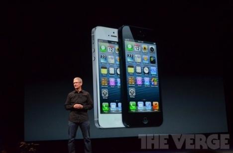 S-a lansat iPhone 5, smartphone-ul ce va aduce Apple venituri cât 6,7% din PIB-ul României