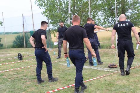 „The Iron Game” cu bihoreni învingători: jandarmii, polițiștii și angajații Penitenciarului Oradea care au urcat pe podium (FOTO)