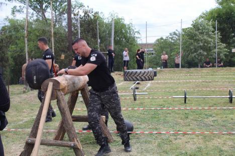 „The Iron Game” cu bihoreni învingători: jandarmii, polițiștii și angajații Penitenciarului Oradea care au urcat pe podium (FOTO)