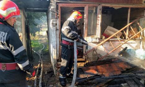 Două incendii violente, în comuna Batăr, într-o singură zi