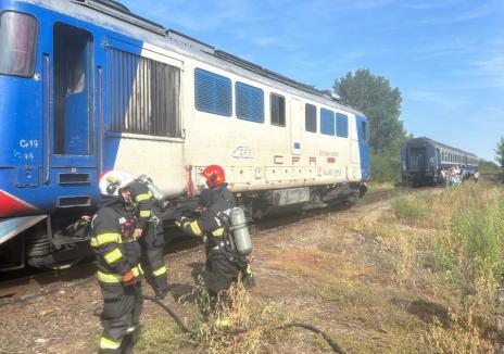 Locomotiva unui tren de călători a luat foc în Bihor. 35 de persoane s-au autoevacuat