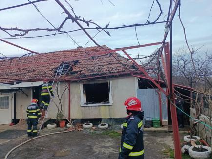 Tragedie în Bihor: Mamă și fiu, arși de vii în propria casă! Incendiul a pornit de la un aparat care trebuia să le ușureze viața
