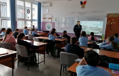Lecția de salvare: Peste 700 de elevi din Bihor, pregătiți de pompieri pentru situații de urgență