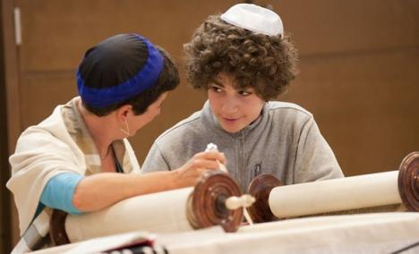 Shalom! Expoziţie despre iudaism şi viaţa evreiască la Filarmonică
