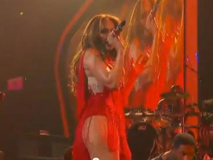 Sexy şi singură, Jennifer Lopez îşi arată celebrul fund (VIDEO)