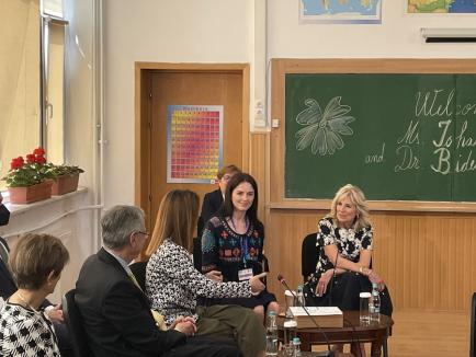 Jill Biden, întâlnire cu ucraineni din România: „Poporul român este extraordinar. I-au primit pe toți acești refugiați în casele lor” (FOTO / VIDEO)