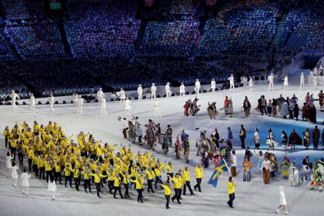 Flacăra olimpică a fost aprinsă (FOTO şi VIDEO)